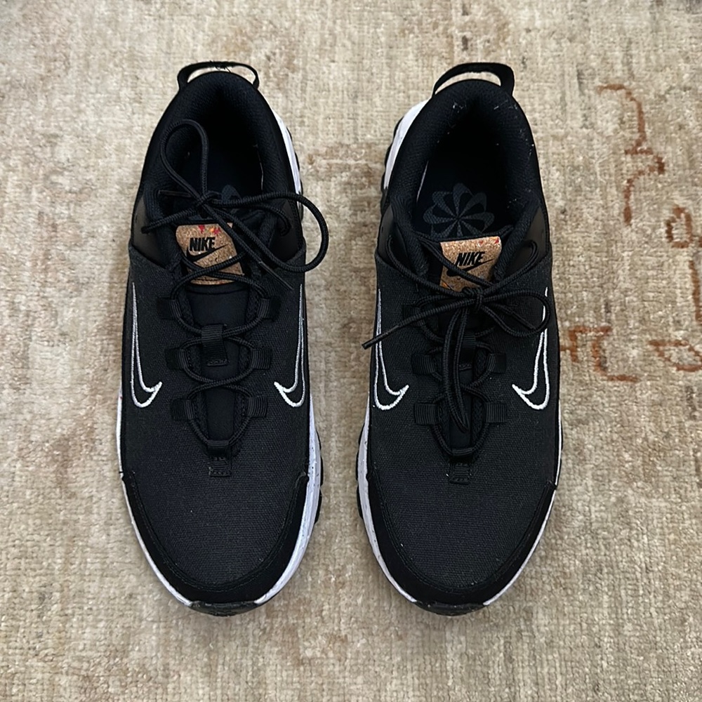 Nike running shoes brand new